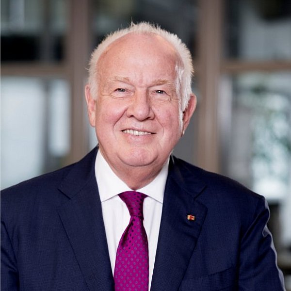 Porträt von Walter Mennekes.